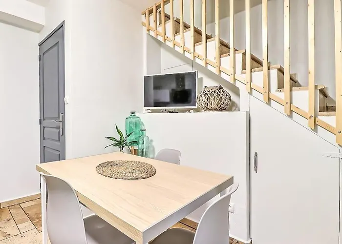 La Maison Fayard - 3 Pers - Centre Clim Wifi Cosy Garage Holiday home Saint-Gilles (Gard)