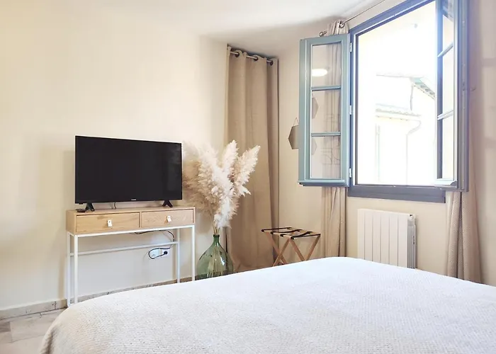 La Maison Fayard - 3 Pers - Centre Clim Wifi Cosy Garage Holiday home Saint-Gilles (Gard)